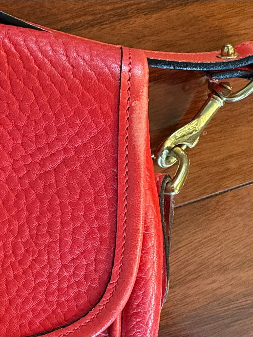 Vintage Dooney & Bourke Red Pebbled Leather Turn-Lock Crossbody